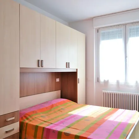 Apartment Simplistic In With Balcony Terrace *