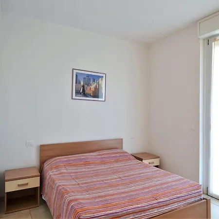 Simplistic In With Balcony Terrace * Dervio