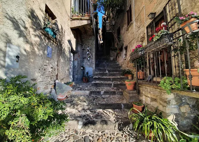 Simplistic In With Balcony Terrace *