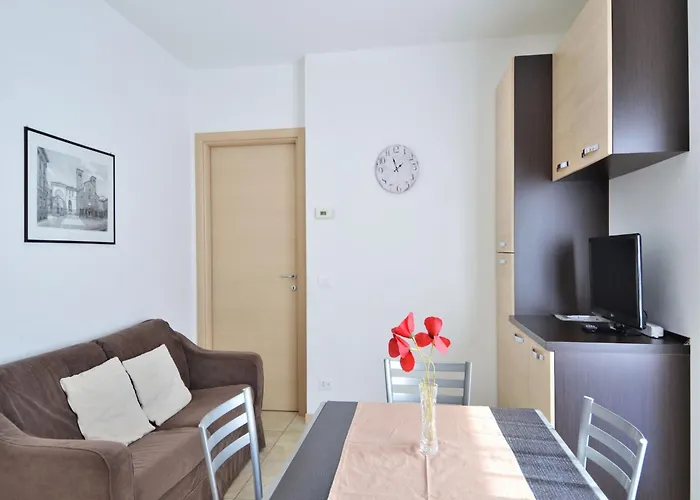 Simplistic In With Balcony Terrace *