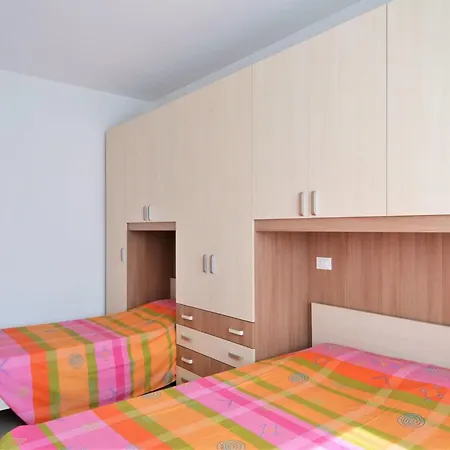 Simplistic In With Balcony Terrace Appartamento