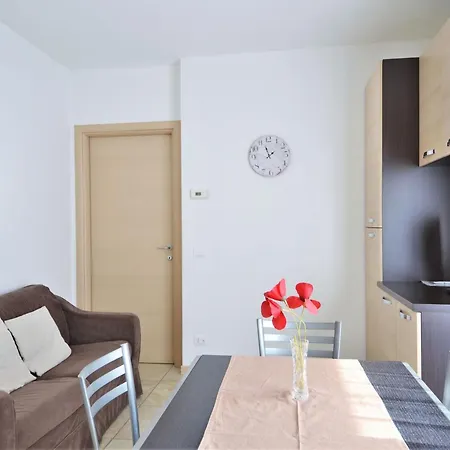 Simplistic In With Balcony Terrace * Dervio