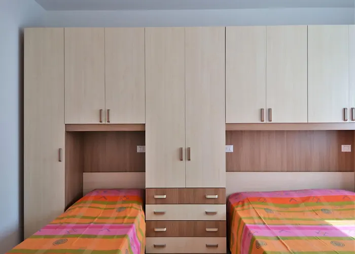 Simplistic In With Balcony Terrace Διαμέρισμα Ντέρβιο