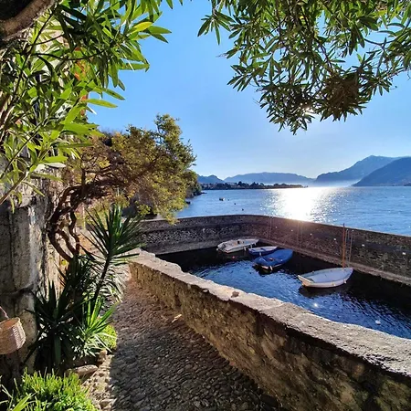 アパート Simplistic In With Balcony Terrace デルヴィオ