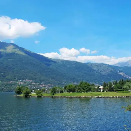 Simplistic In With Balcony Terrace * デルヴィオ