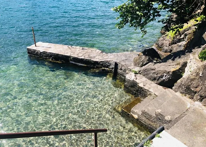 Simplistic In With Balcony Terrace * Dervio