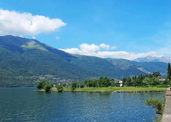 Simplistic In With Balcony Terrace * Dervio